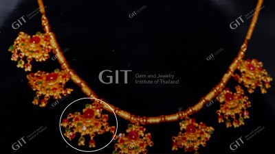 ลูกไม้ปรายมือตุ้งติ้ง