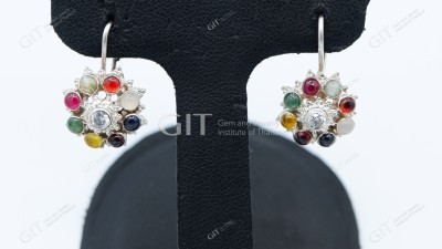 ต่างหูนพเก้า