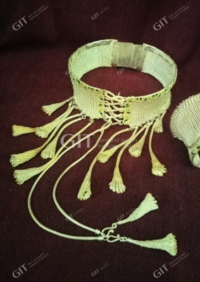 สร้อยคอดอกกาสะลอง