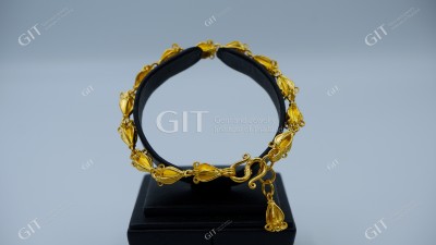 สร้อยข้อมือดอกรัก