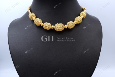 สร้อยคอโคมผกา