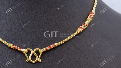 สร้อยคออัญชลี